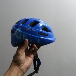 Selling My Brand New Kid's Helmet , $ 20 !!!!