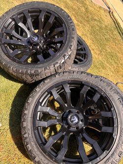 22” Fuel Rims and Tires for truck 285/45/22