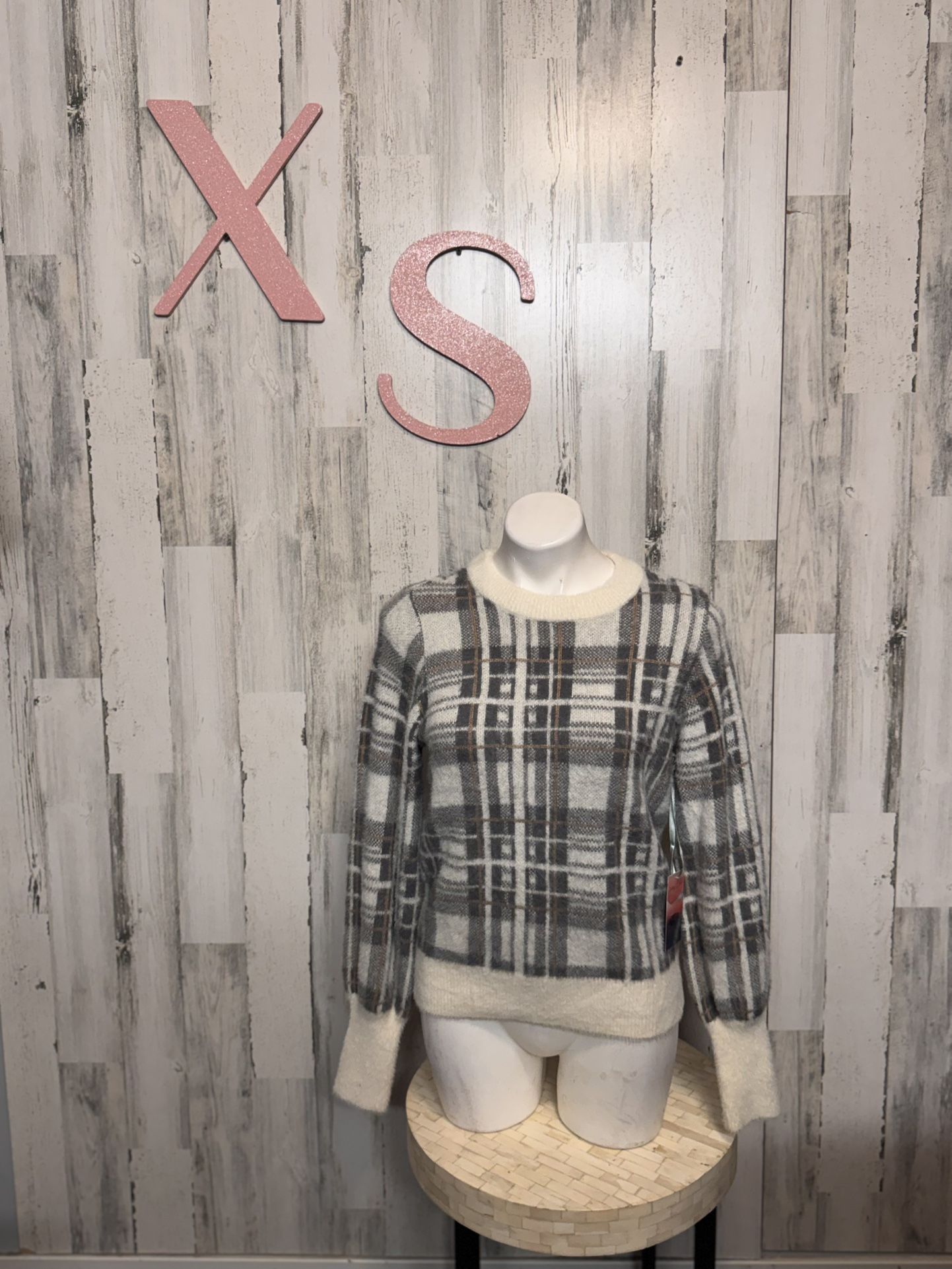 Evereve Plaid Fuzzy Knit Sweater XS Gray Cream Soft Warm Cozy
