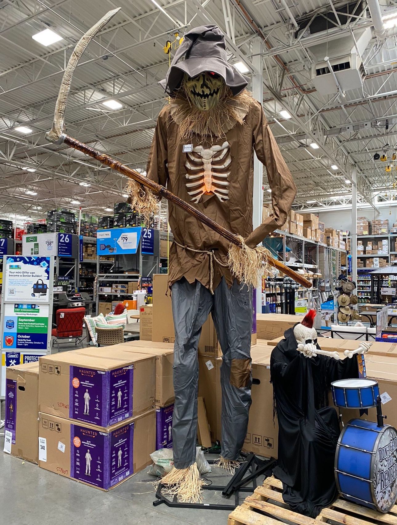 12 Foot Scarecrow Animatronic SOLD OUT EVERYWEAR HALLOWEEN