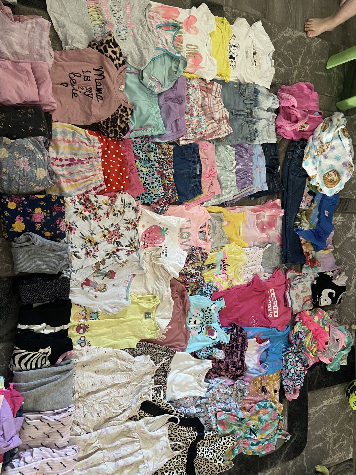 Girls clothing lot SIZE 4/5