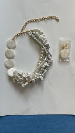 New Handmade Howlite, Baroque Pearl, Mothero Of Pearl Chunky Statement Necklace