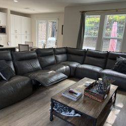 Like New Sectional Sofa Recliner 