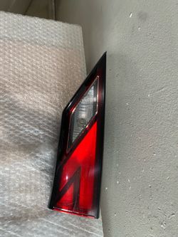 2020-2024 Nissan Sentra right trunk light