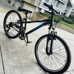 Youth Trek Mountain Bike Wheels 24" Multiple Speeds Used 3 Timrs Garage Kept  