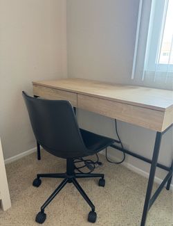 Target Desk with 2 Drawers