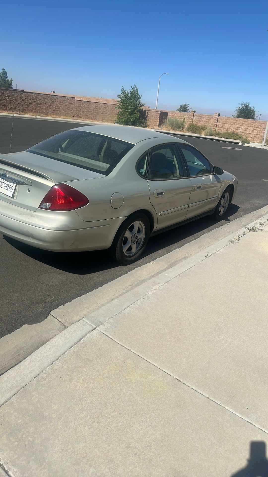 2003 Ford Taurus