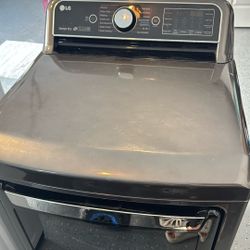LG DRYER GOOD CONDITION