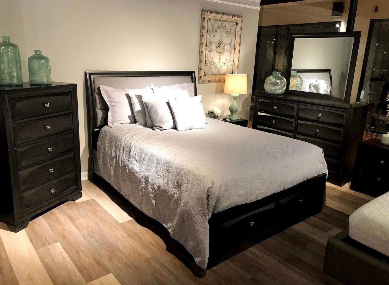 Bedroom Set , Chest, Dresser, No Money Down !!