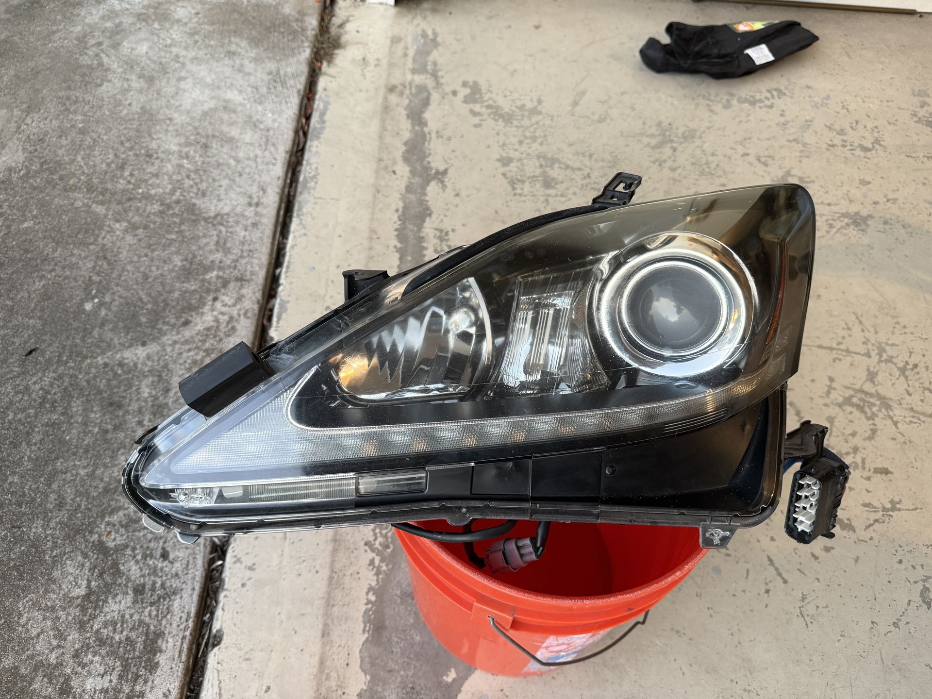 2006-2013 OeM Lexus Is250/350/ISF Driver Headlight