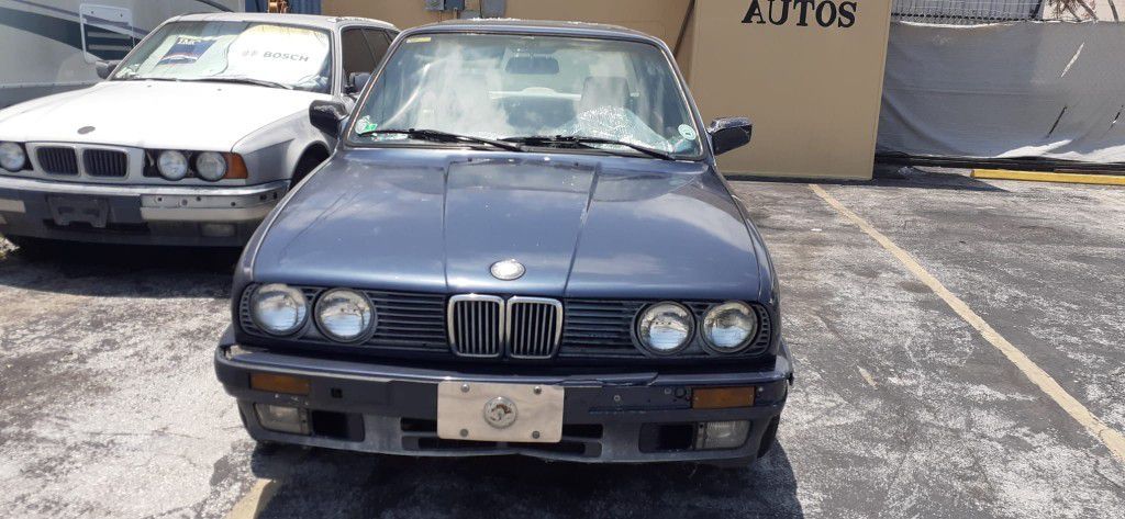 1991 BMW 325iS