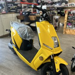 Venom E3 Moped E Scooter 1200W 60V