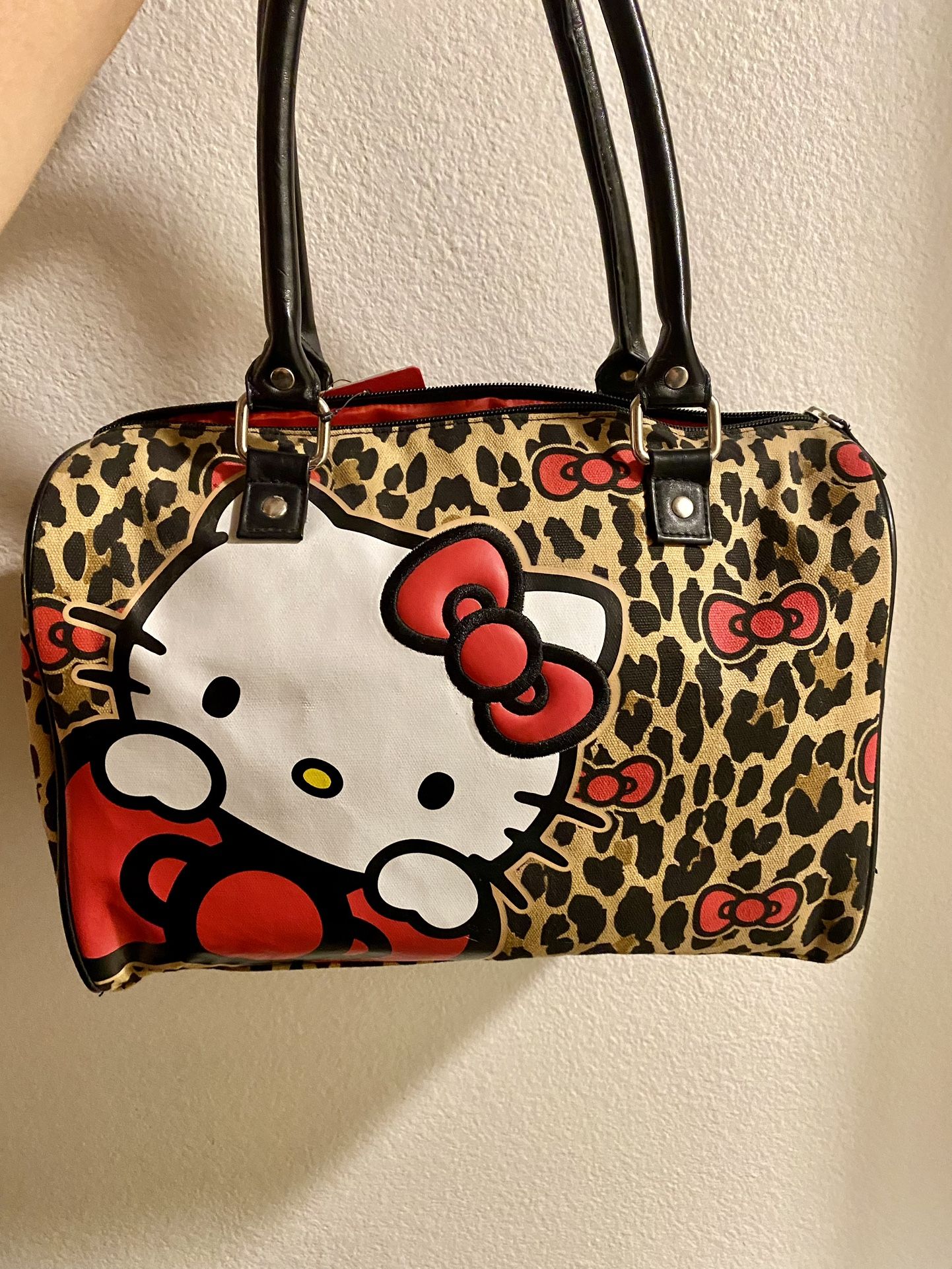 Hello Kitty Pink Leopard Print Duffle Bag - Tokyo Otaku Mode
