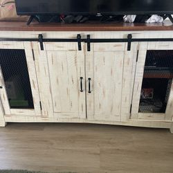 Farmstyle TV Stand 