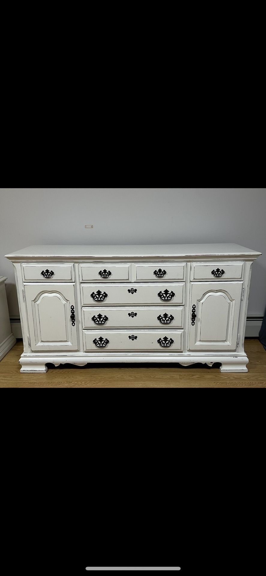 Beautiful Distressed White Dresser