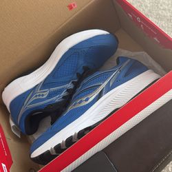 Saucony Men’s Shoes 7/5