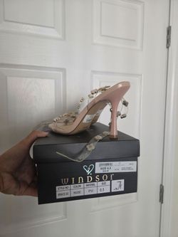 Windsor heels size 6.5