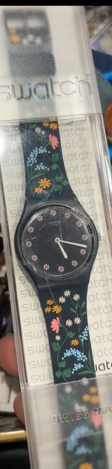 Vintage Flower Carpet GN256 34mm face Swatch Watch New In Box, New Old stock 
