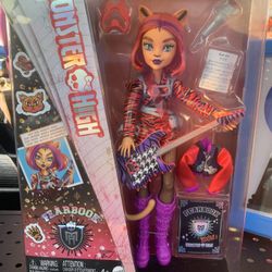 Monster High  Fearbook Toralei Doll