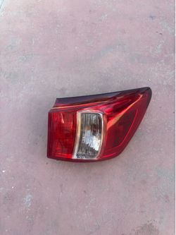 RIGHT PASSENGER SIDE TAIL LIGHT 2011-2013 LEXUS IS250.