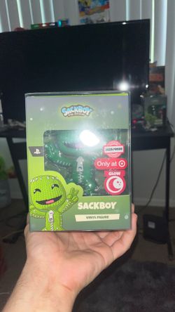 GLOW IN THE DARK LIMITED PIECE SACKBOY! /4000Pc