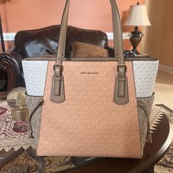 Michael Kors Voyager East West tote clementine cream tan