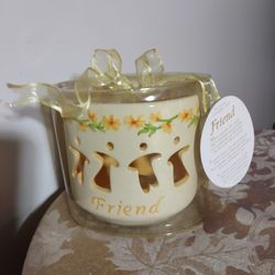 BY WAXCESSORIES ORIGINAL WHITE OVAL TEA LITE HOLDERW/CANDLE