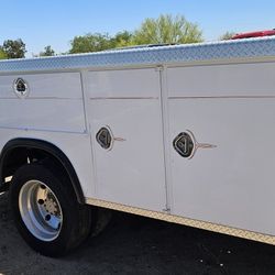 Service Bed