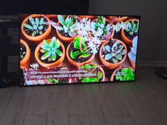 50" Smart tv Samsung w/remote control