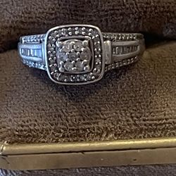 Vintage Diamond Sterling Silver Ring Size 7 1/4 