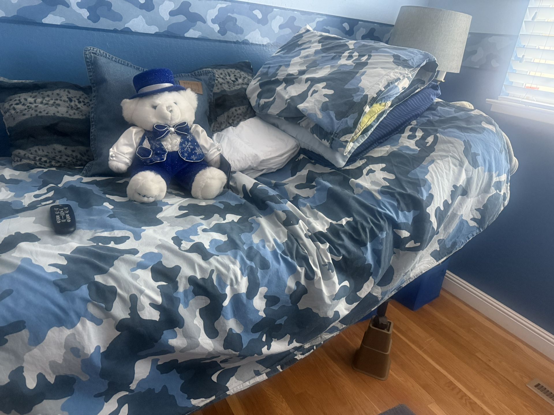 Twin Bed