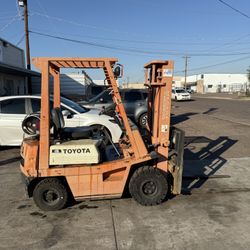 Toyota Pneumatic Forklift