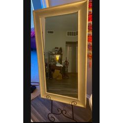 Mirror With Mirror Stand
