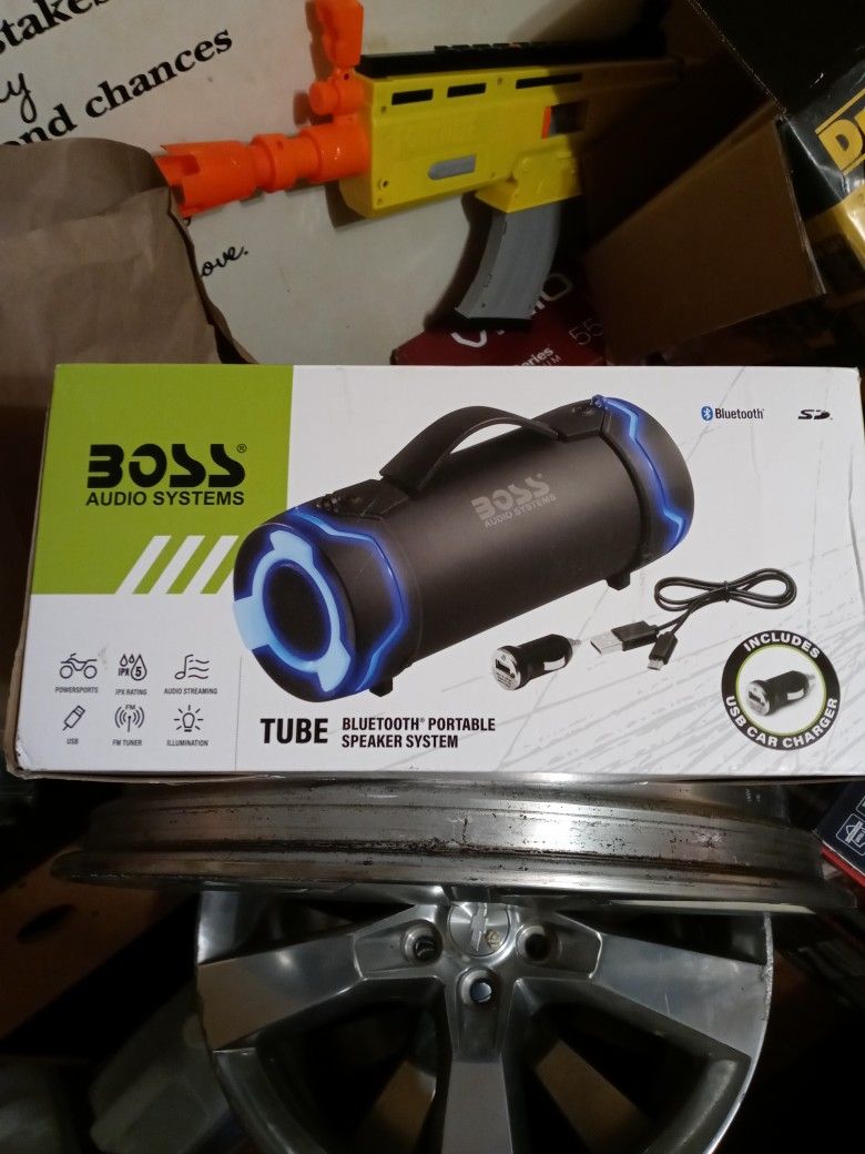 Boss Bluetooth Portable Speaker System Tube