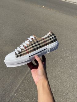 Burberry shoes