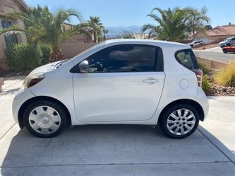 2013 SCION IQ