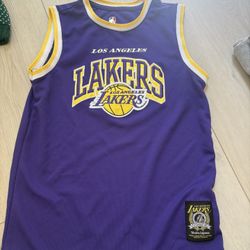 Lakers Jersey For Kids (size 10-12)