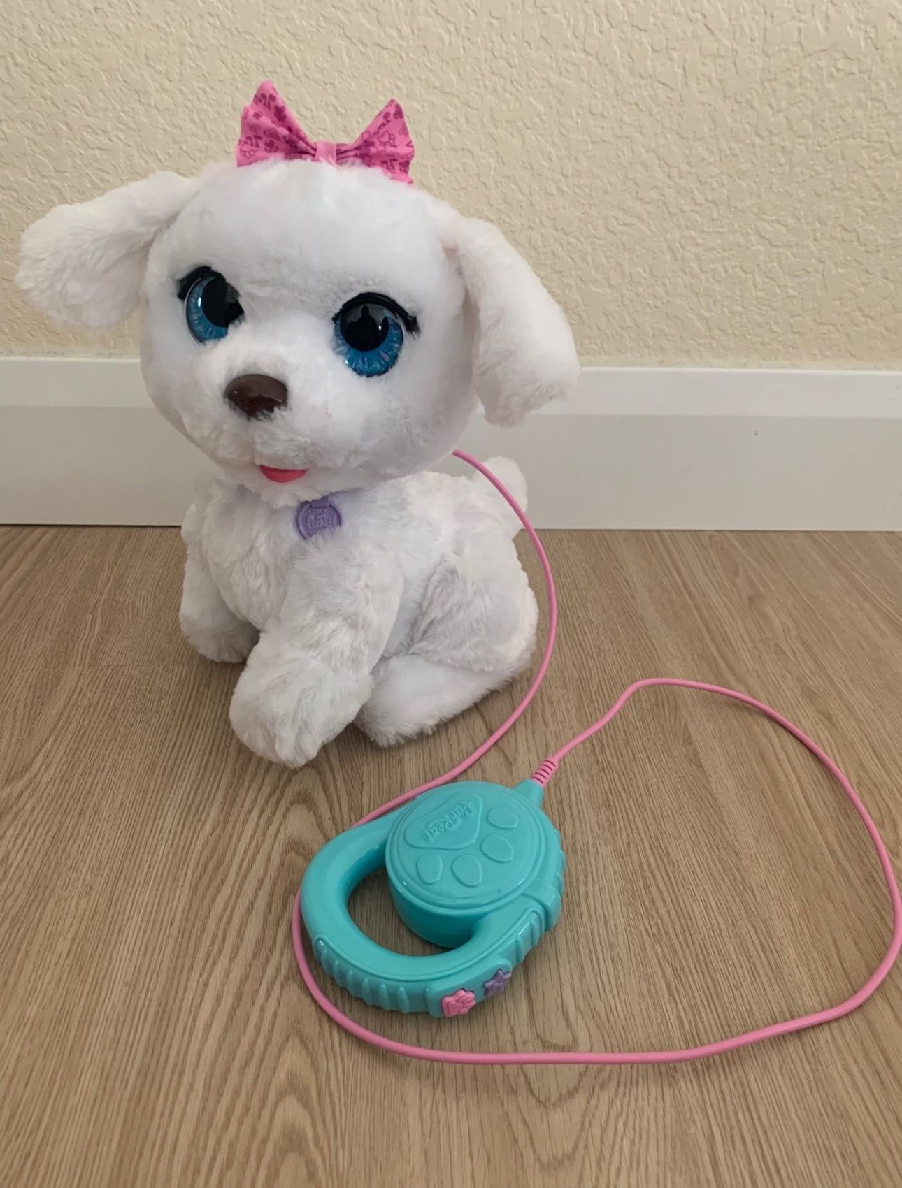 Furreal white puppy dog dances barks realistic toy