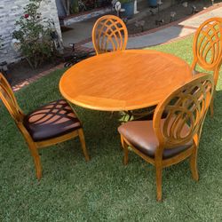 Wood Oak Premium Dining Room Set 4pc and Table