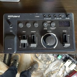 Roland E-4