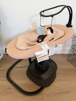 Baby Moov Electric Baby Swing with Mobile