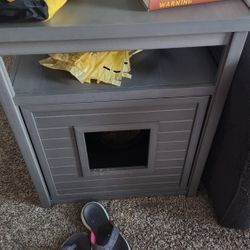 Large Table/ Cat Box Holder