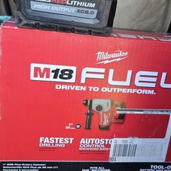 Milwaukee Fuel Rotor Hammer And Battery 