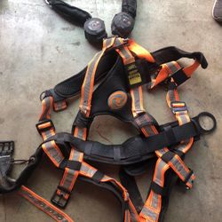 Guardian  Fall.  Protection  Harness 
