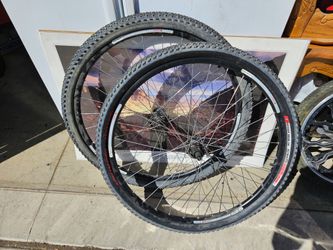 Mountain Bike Wheel Set with Knobby Tires