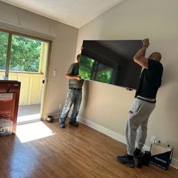 70 Inch LG TV 