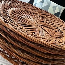 Round Woven Scalloped Edged Charger Plates (set of 6)