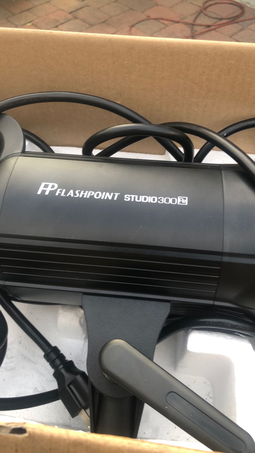 Flash Point Studio 300ac Monolight