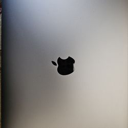 2017 MacBook Pro, 13" 500GB- 16gb ram, 2.3 i5,