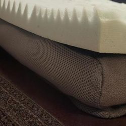 Awesome Tri-Fold Twin Mattress LUCID With Memory Foam Topper Comfortable!! 6in